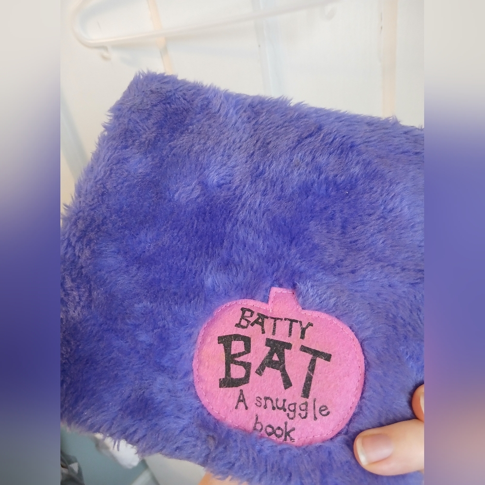 FREE With Purchase - Plush Book Snuggle Story toddler baby kids Bat unique - Picture 4 of 8